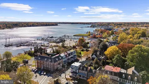 105 High St, Chestertown, MD 21620