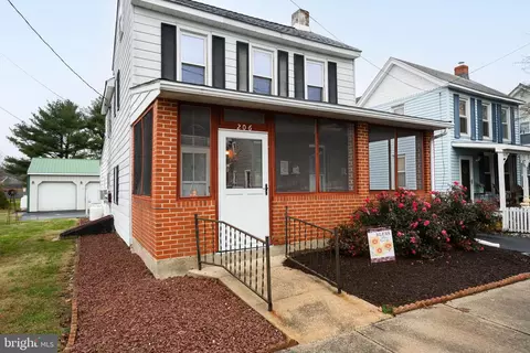 206 Virginia Ave, Galena, MD 21635
