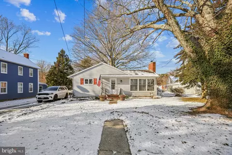 5916 N Main St, Rock Hall, MD 21661
