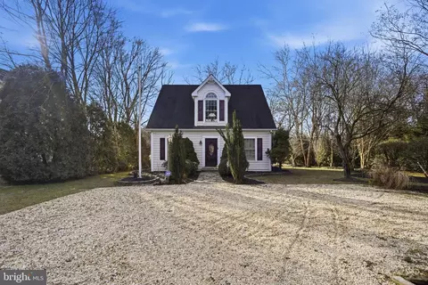 32135 River Rd, Millington, MD 21651