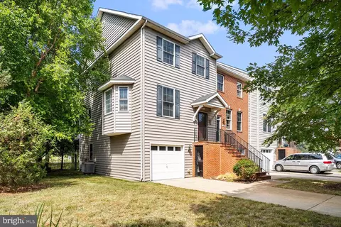 107 Oak Leaf Dr, Chestertown, MD 21620