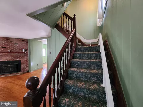 Entry Way - 201 Ericsson Ave, Betterton, MD 21610 photo 1 of 2