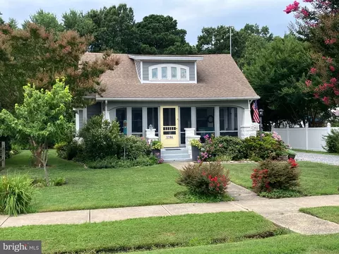 5786 S Hawthorne Ave, Rock Hall, MD 21661