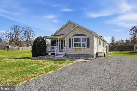 5883 Williams St, Rock Hall, MD 21661