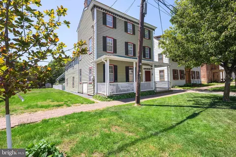 407 High St, Chestertown, MD 21620