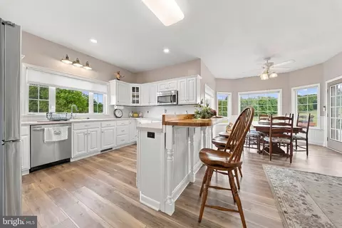 24274 Waterview Dr, Worton, MD 21678