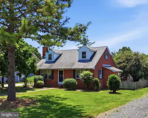 5686 S Main St, Rock Hall, MD 21661