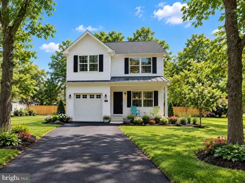 5855 Cottage Ave, Rock Hall, MD 21661
