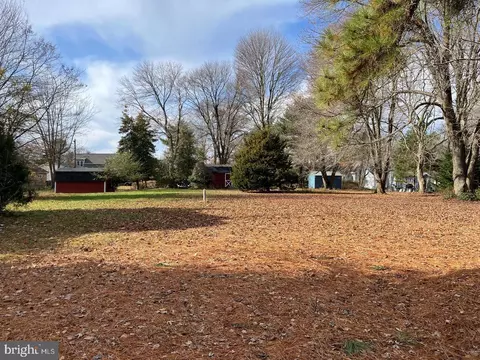5830 Locust St, Rock Hall, MD 21661