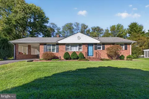 203 Manor Ave, Chestertown, MD 21620