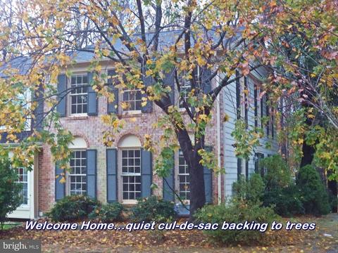 10047 Maple Leaf Dr, Gaithersburg, MD 20879 photo 1