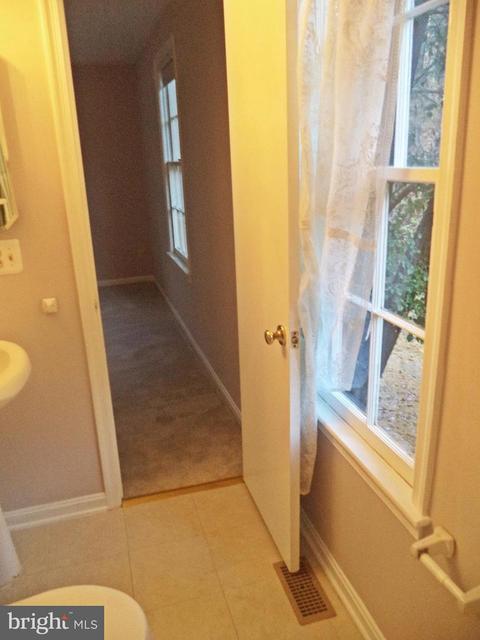 10047 Maple Leaf Dr, Gaithersburg, MD 20879 photo 22