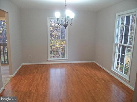 10047 Maple Leaf Dr, Gaithersburg, MD 20879 photo 9
