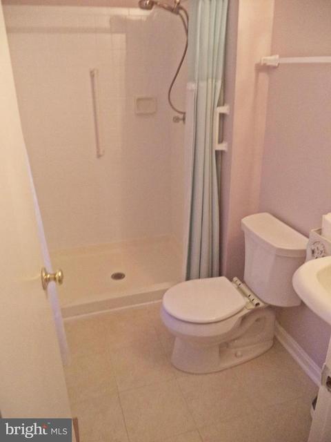 10047 Maple Leaf Dr, Gaithersburg, MD 20879 photo 21