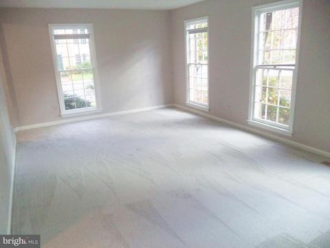 10047 Maple Leaf Dr, Gaithersburg, MD 20879 photo 15
