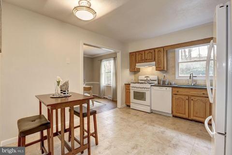 304 Soapstone Ln, Silver Spring, MD 20905 photo 9