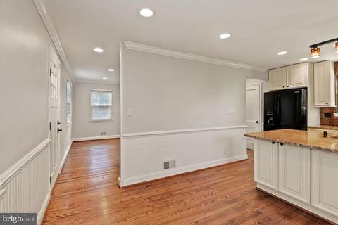 2610 Arvin St, Silver Spring, MD 20902 photo 8