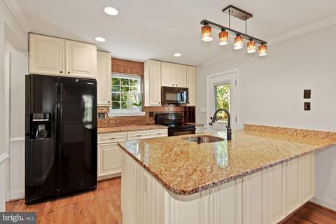 2610 Arvin St, Silver Spring, MD 20902 photo 5
