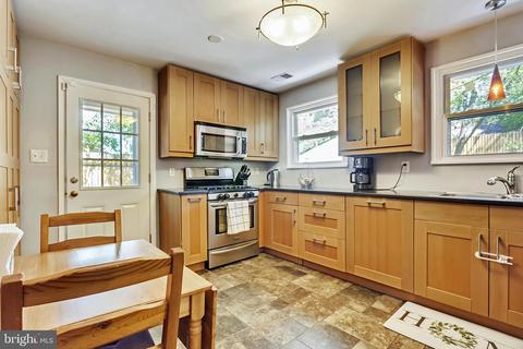 1003 Robin Rd, Silver Spring, MD 20901 photo 8