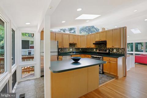 3609 Spruell Dr, Silver Spring, MD 20902 photo 9