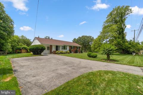 1203 Ednor Rd, Silver Spring, MD 20905 photo 2