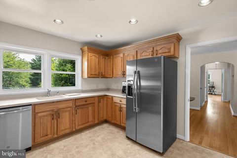 1203 Ednor Rd, Silver Spring, MD 20905 photo 11