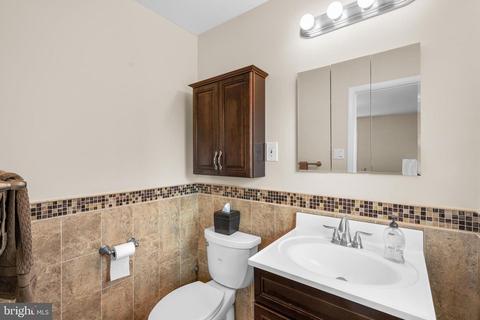 1203 Ednor Rd, Silver Spring, MD 20905 photo 17