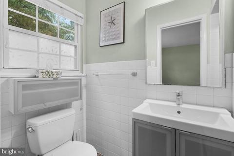 804 Northwest Dr, Silver Spring, MD 20901 photo 25