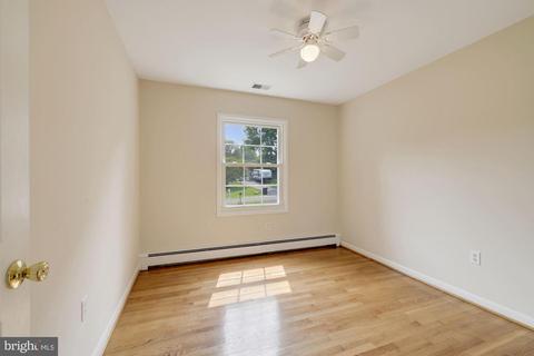17202 Emerson Dr, Silver Spring, MD 20905 photo 27