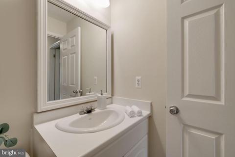 17202 Emerson Dr, Silver Spring, MD 20905 photo 31