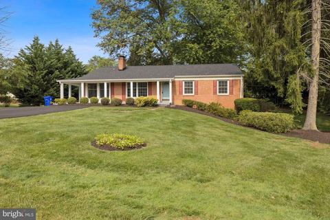 17202 Emerson Dr, Silver Spring, MD 20905 photo 4