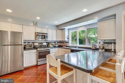 9209 Watson Rd, Silver Spring, MD 20910 photo 9