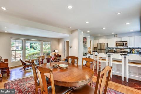 9209 Watson Rd, Silver Spring, MD 20910 photo 11