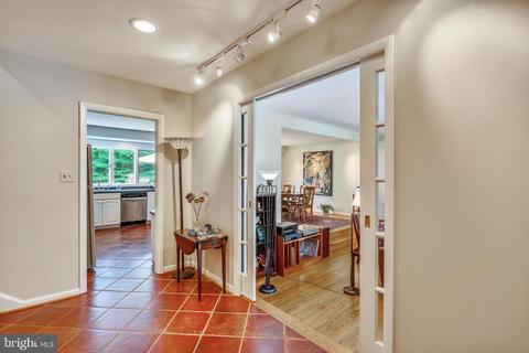 9209 Watson Rd, Silver Spring, MD 20910 photo 19