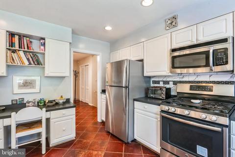 9209 Watson Rd, Silver Spring, MD 20910 photo 8
