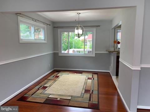 2816 Henderson Ct, Silver Spring, MD 20902 photo 2