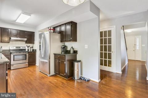 3055 Schubert Dr, Silver Spring, MD 20904 photo 4