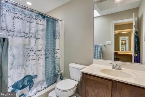 3055 Schubert Dr, Silver Spring, MD 20904 photo 9