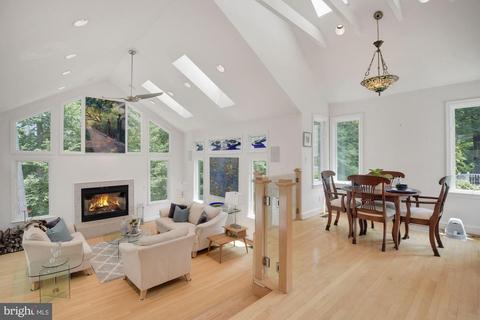 10227 Big Rock Rd, Silver Spring, MD 20901 photo 5