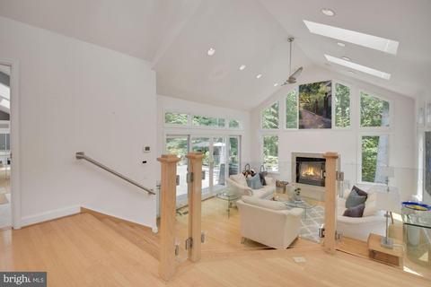10227 Big Rock Rd, Silver Spring, MD 20901 photo 9