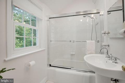 10227 Big Rock Rd, Silver Spring, MD 20901 photo 36