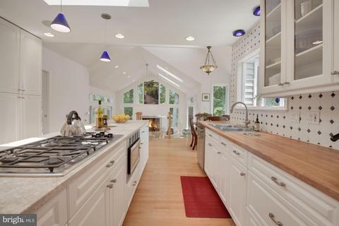 10227 Big Rock Rd, Silver Spring, MD 20901 photo 19