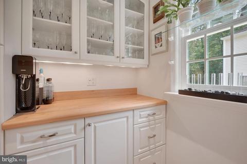 10227 Big Rock Rd, Silver Spring, MD 20901 photo 17