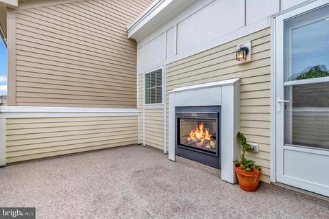 9762 Fields Rd, Gaithersburg, MD 20878 photo 38
