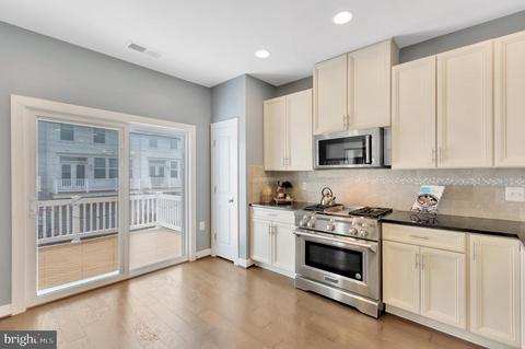 9762 Fields Rd, Gaithersburg, MD 20878 photo 7