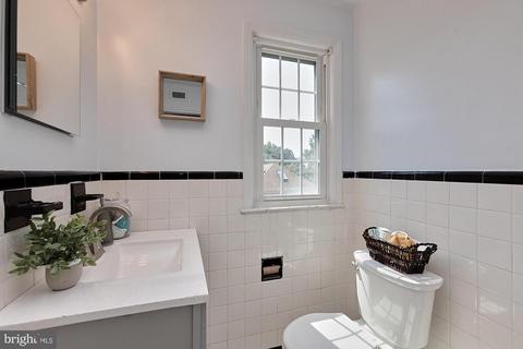 2228 Washington Ave #W-302, Silver Spring, MD 20910 photo 16