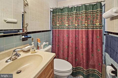 2201 Dennis Ave, Silver Spring, MD 20902 photo 10