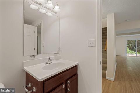 123 Kinsman View Cir, Silver Spring, MD 20901 photo 33
