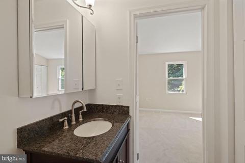 123 Kinsman View Cir, Silver Spring, MD 20901 photo 22