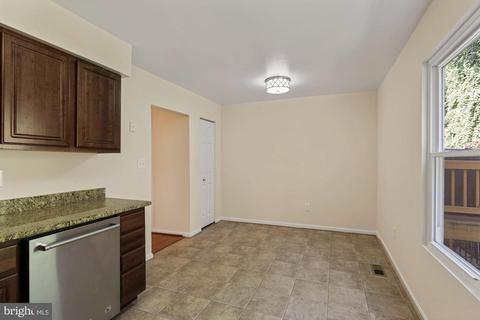 123 Kinsman View Cir, Silver Spring, MD 20901 photo 14